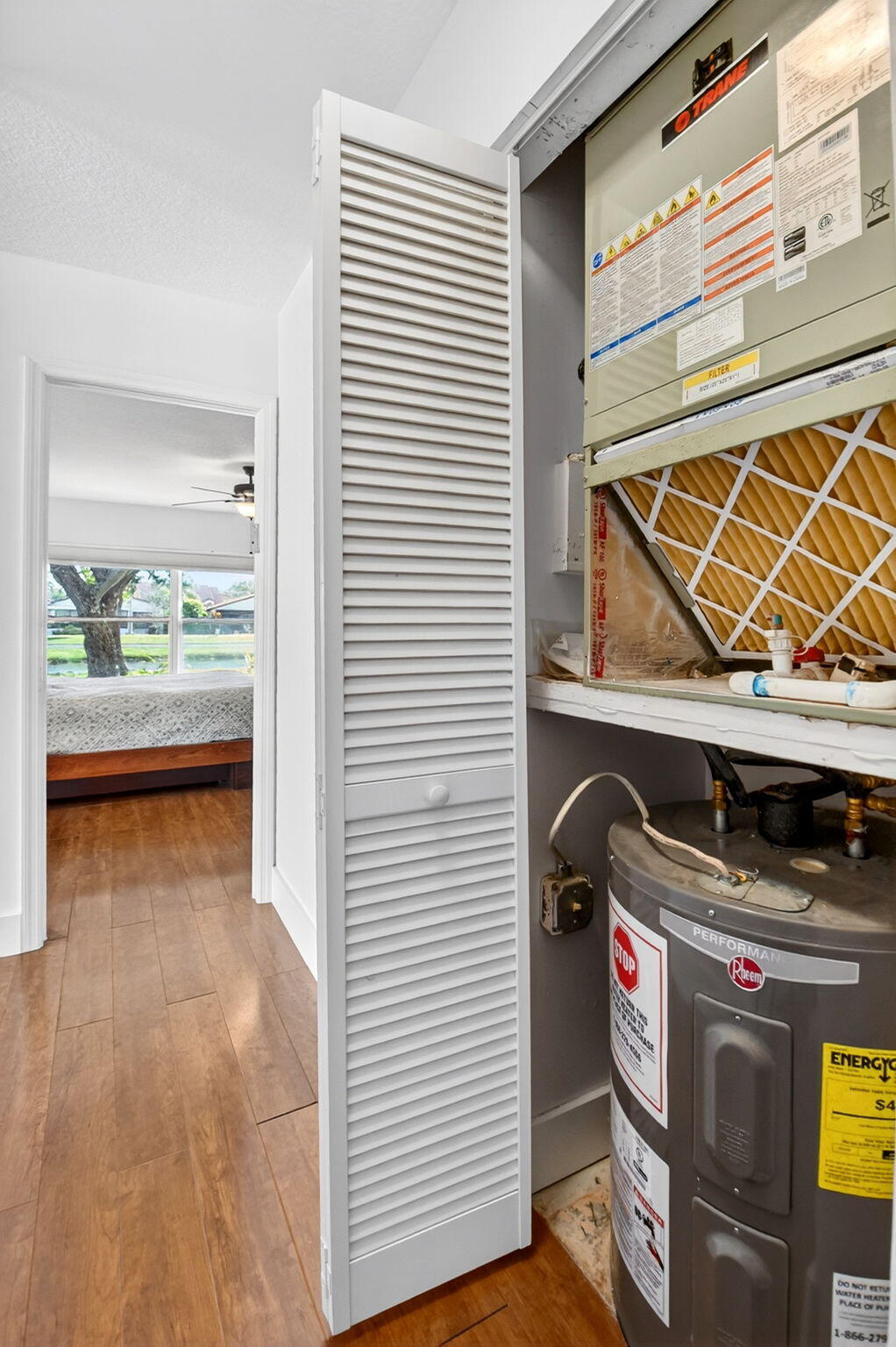 MIRROR LAKES 2 - Residential