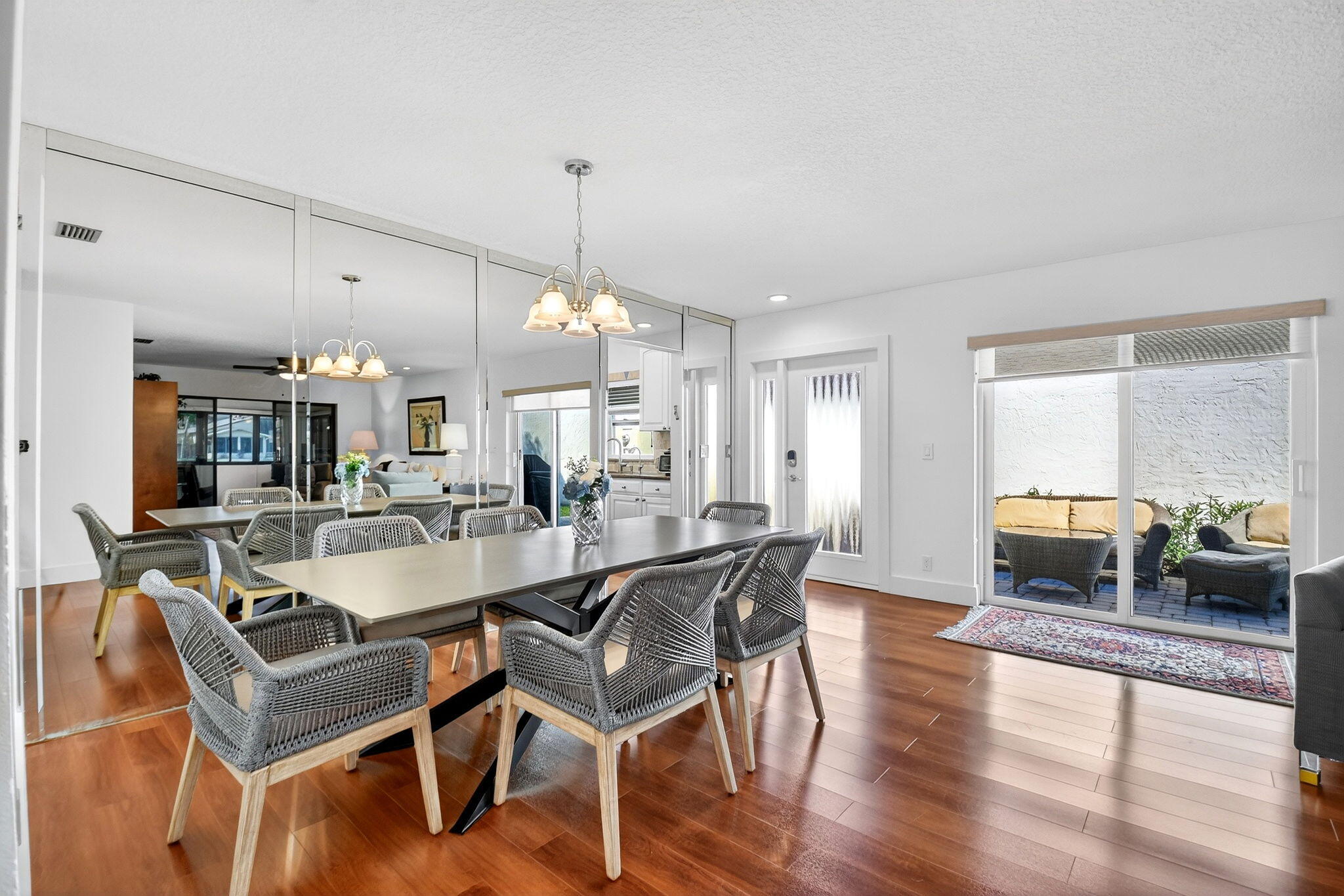 MIRROR LAKES 2 - Residential