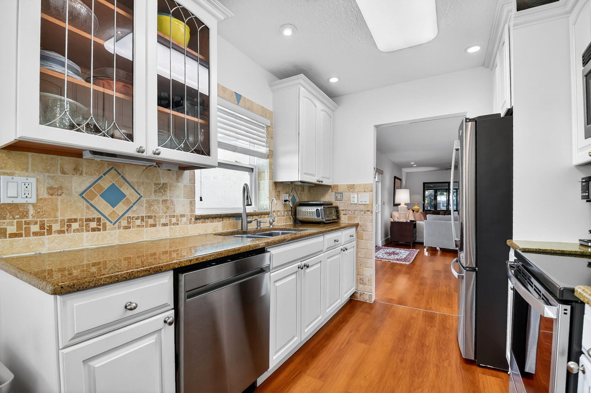 MIRROR LAKES 2 - Residential