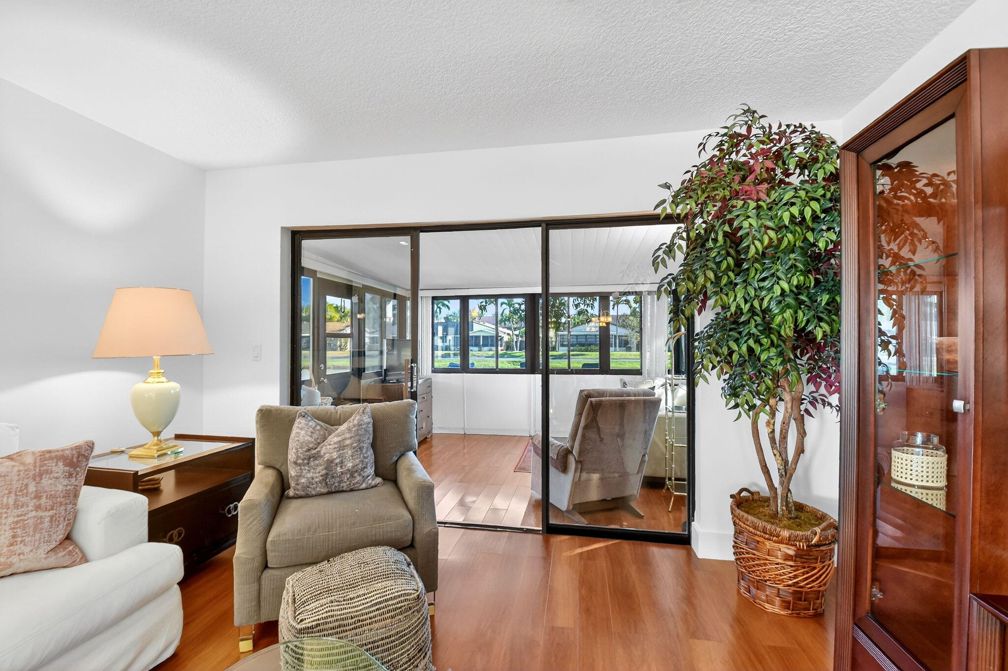 MIRROR LAKES 2 - Residential