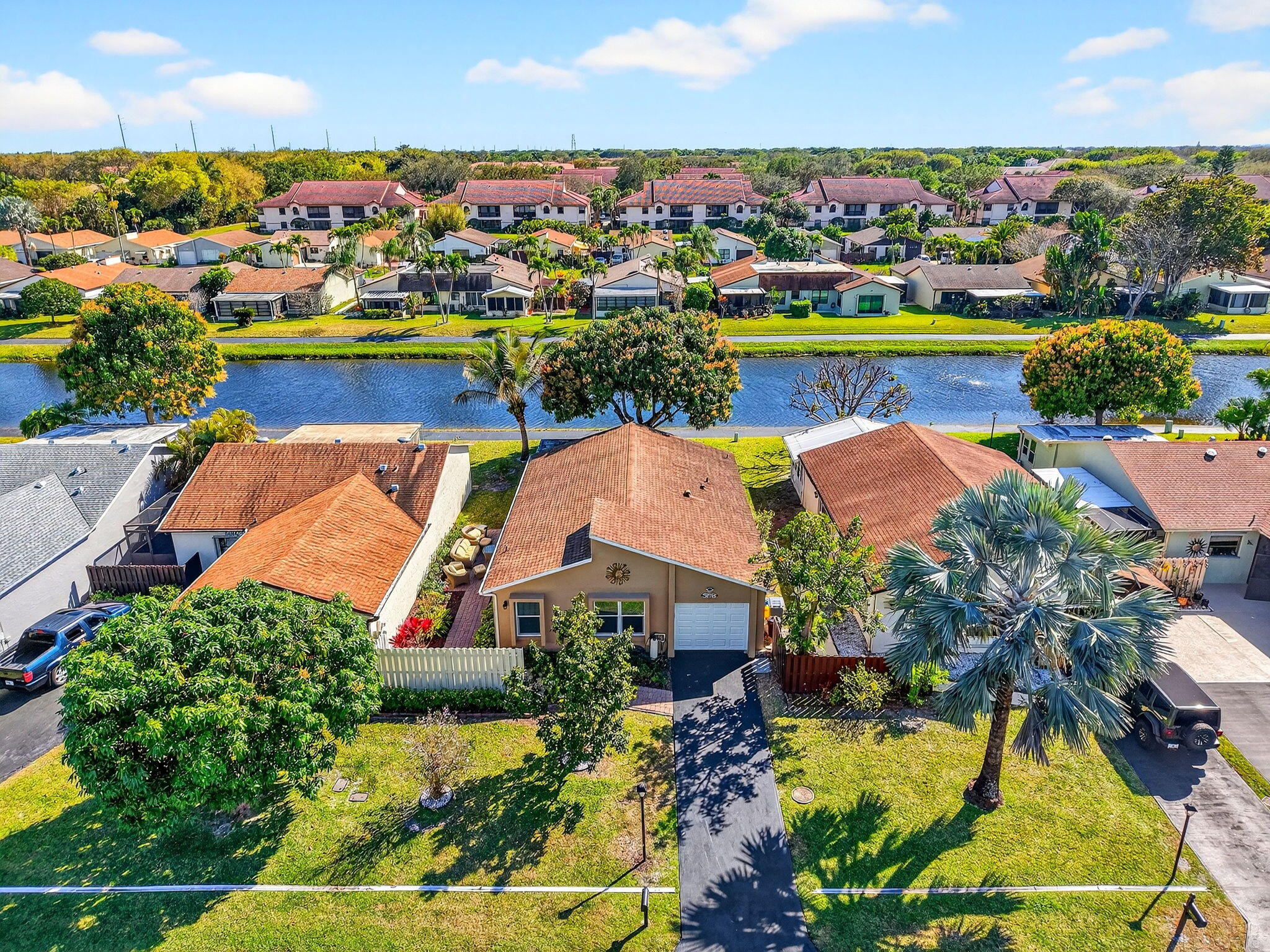 MIRROR LAKES 2 - Residential