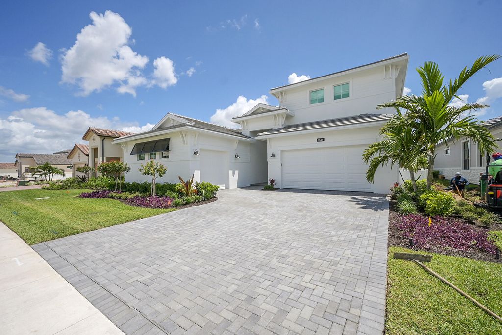 Photo of 9524 St Germain Drive, Palm Beach Gardens, FL 33412 (MLS # B26007431)