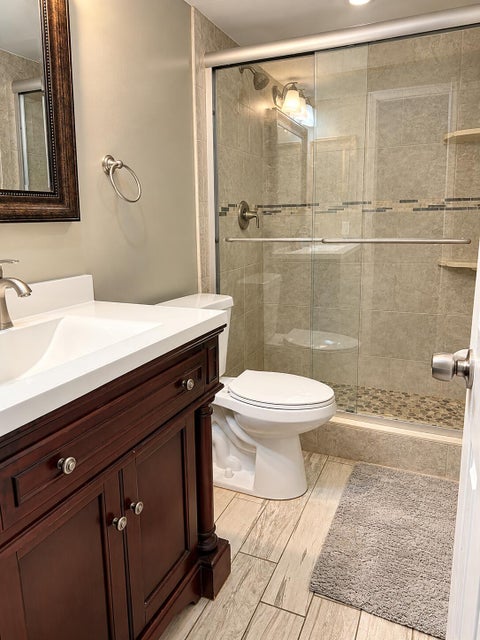 Tiny photo for 111 Lake Emerald Drive #404, Oakland Park, FL 33309 (MLS # B26090253)