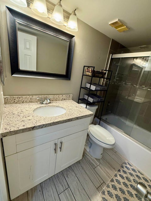 Tiny photo for 111 Lake Emerald Drive #404, Oakland Park, FL 33309 (MLS # B26090253)