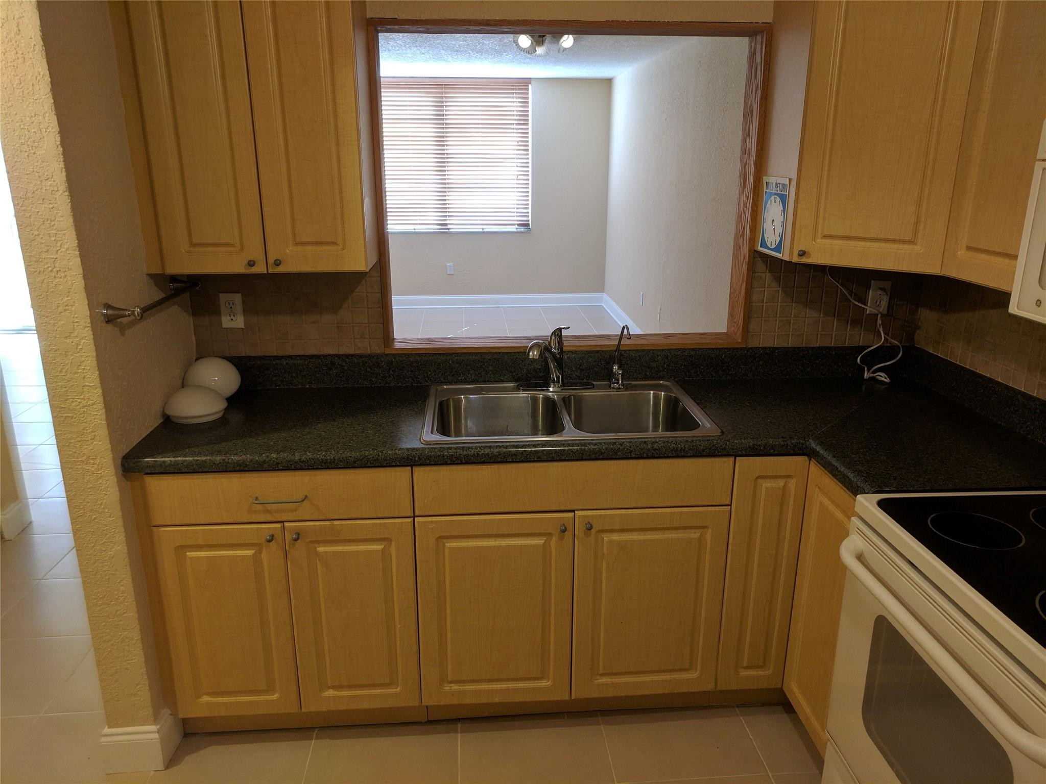 Windward II Condo - Residential Lease