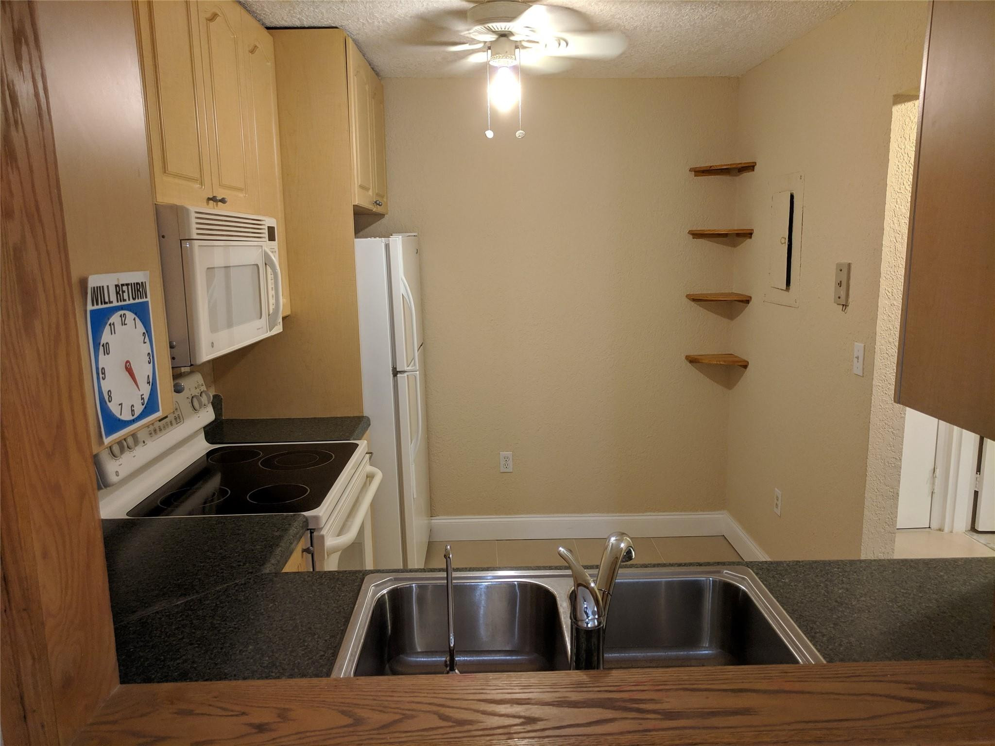 Windward II Condo - Residential Lease