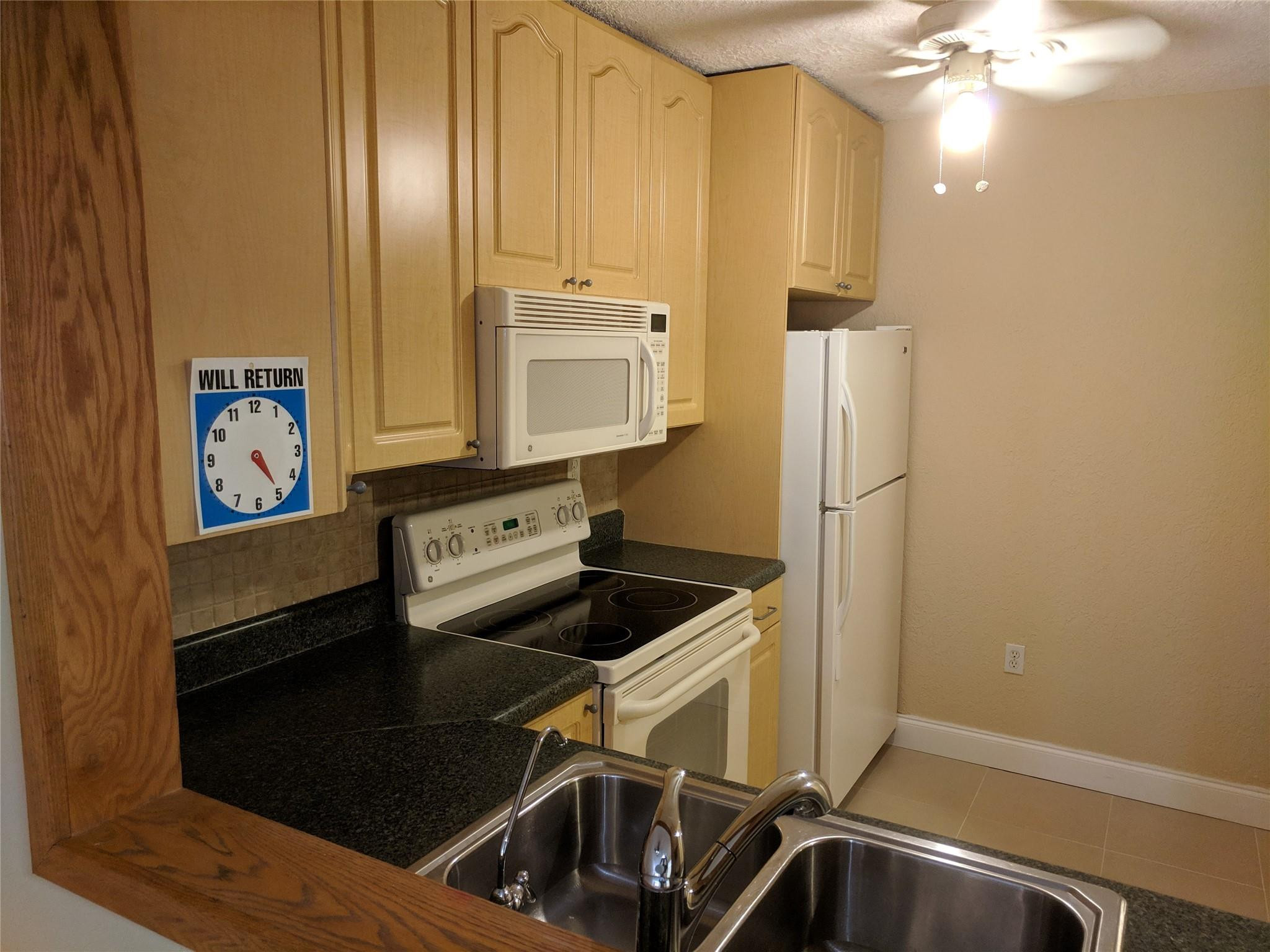 Windward II Condo - Residential Lease