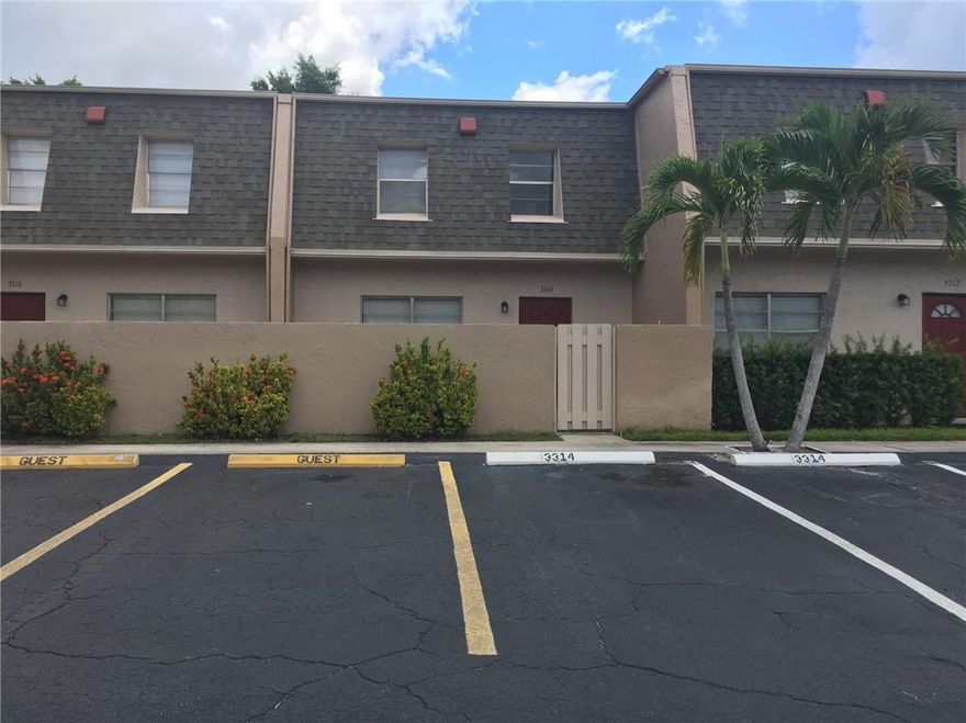 Beautiful 3 bedrooms and 2.5 bathrooms townhouse. Featuring tile floors, updated kitchen with granite countertops and stainless steel appliances, washer and dryer, and much more.