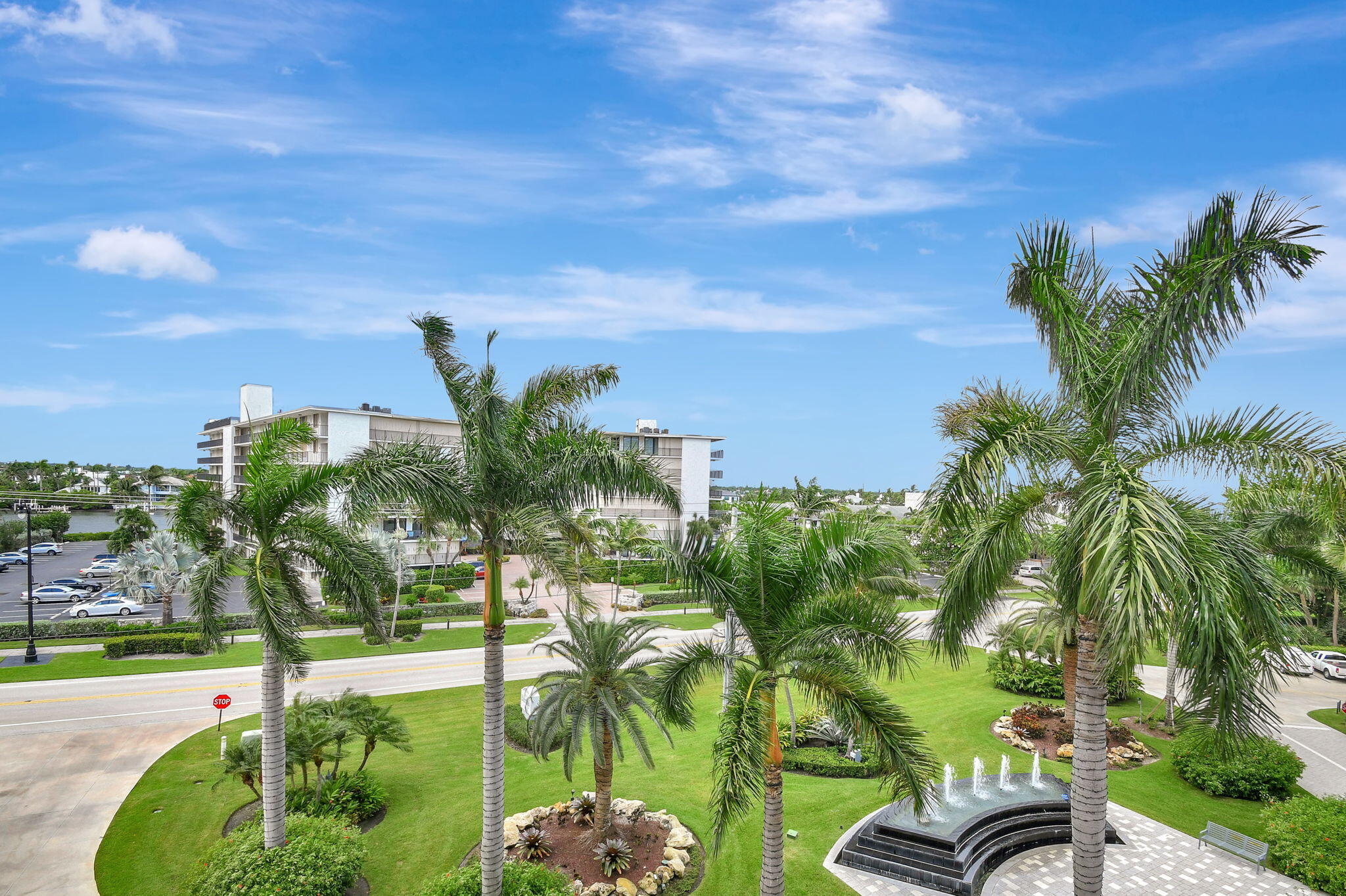 BARCLAY CONDO - Residential Lease