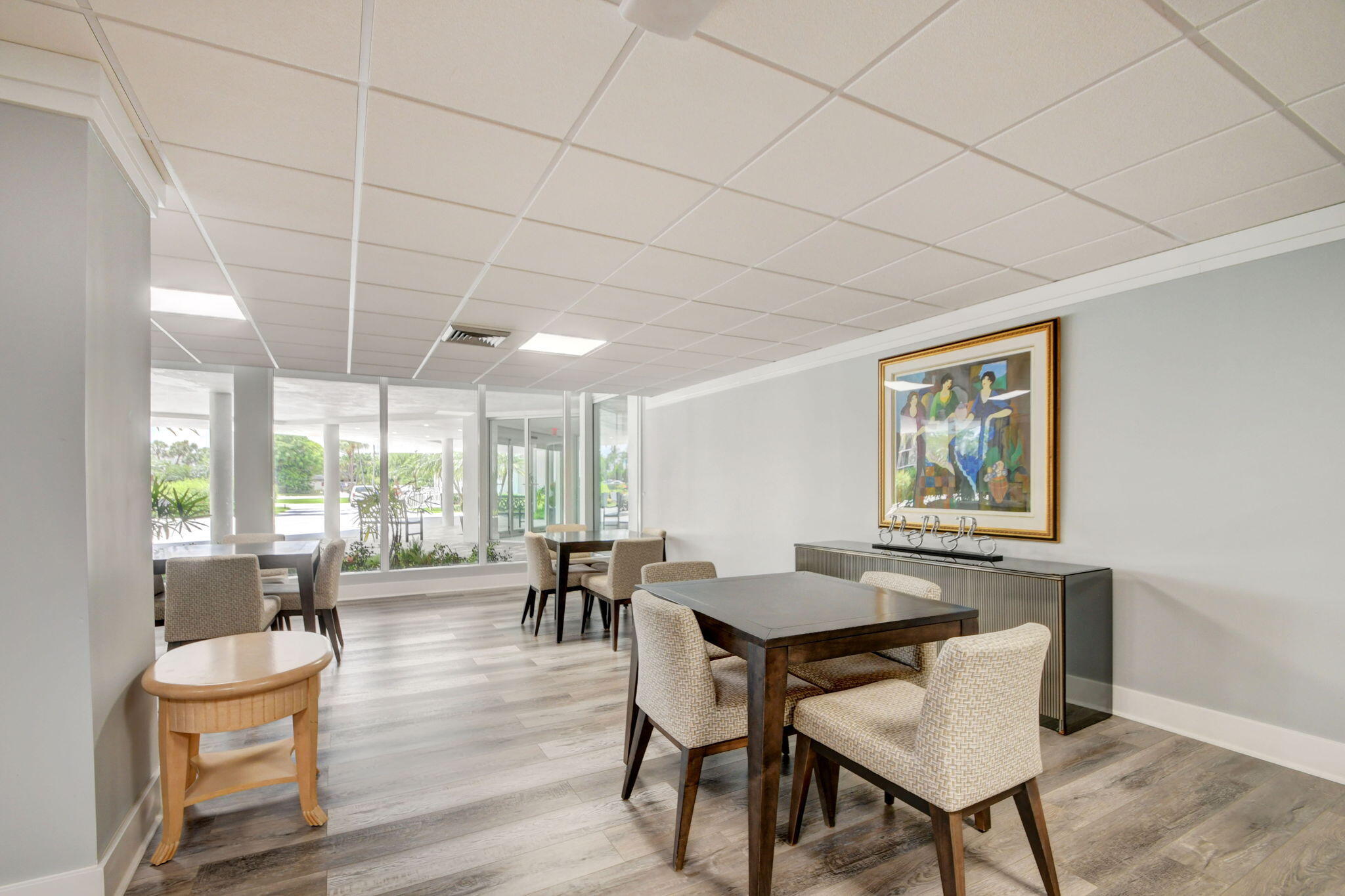 BARCLAY CONDO - Residential Lease