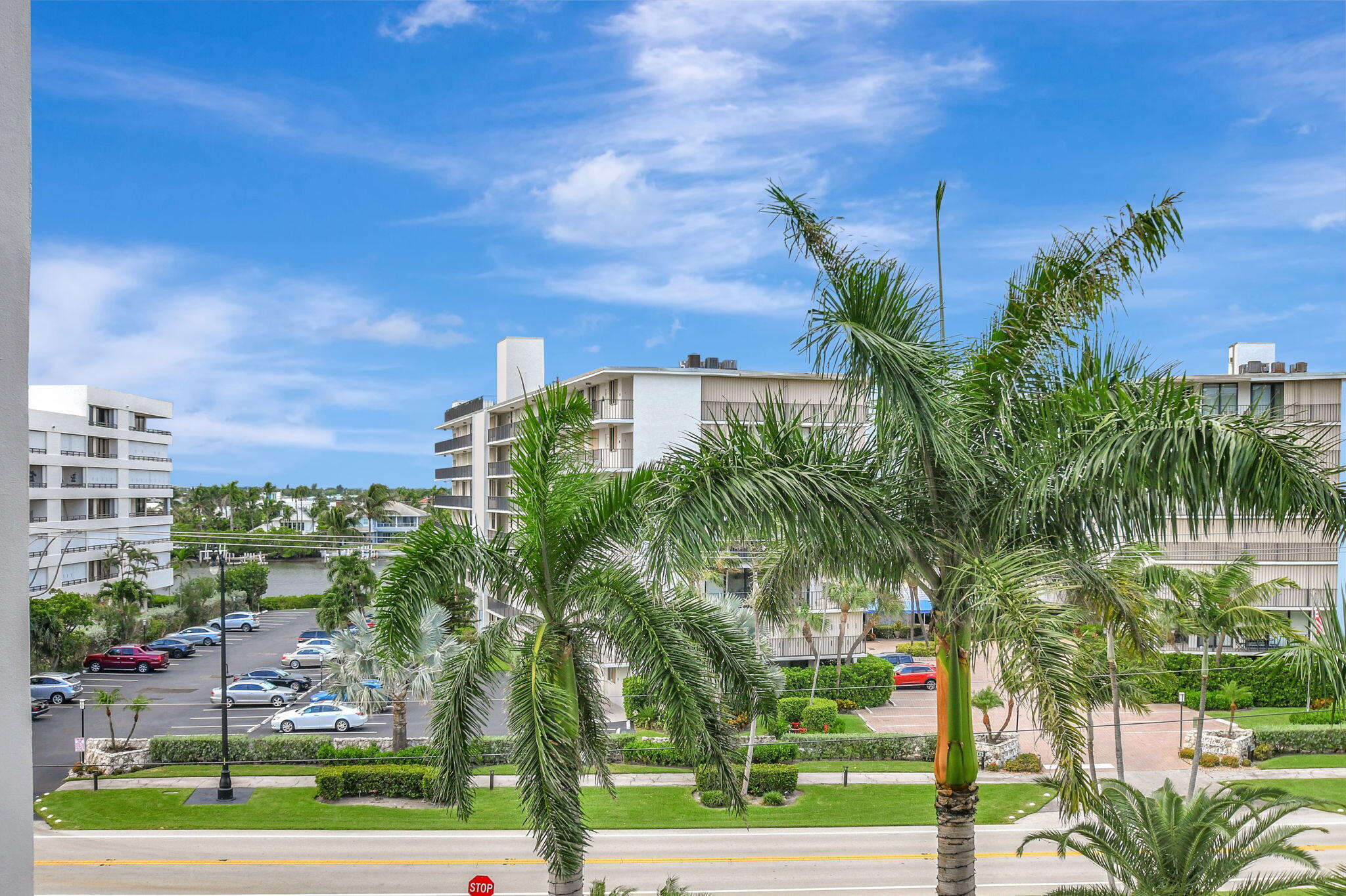 BARCLAY CONDO - Residential Lease