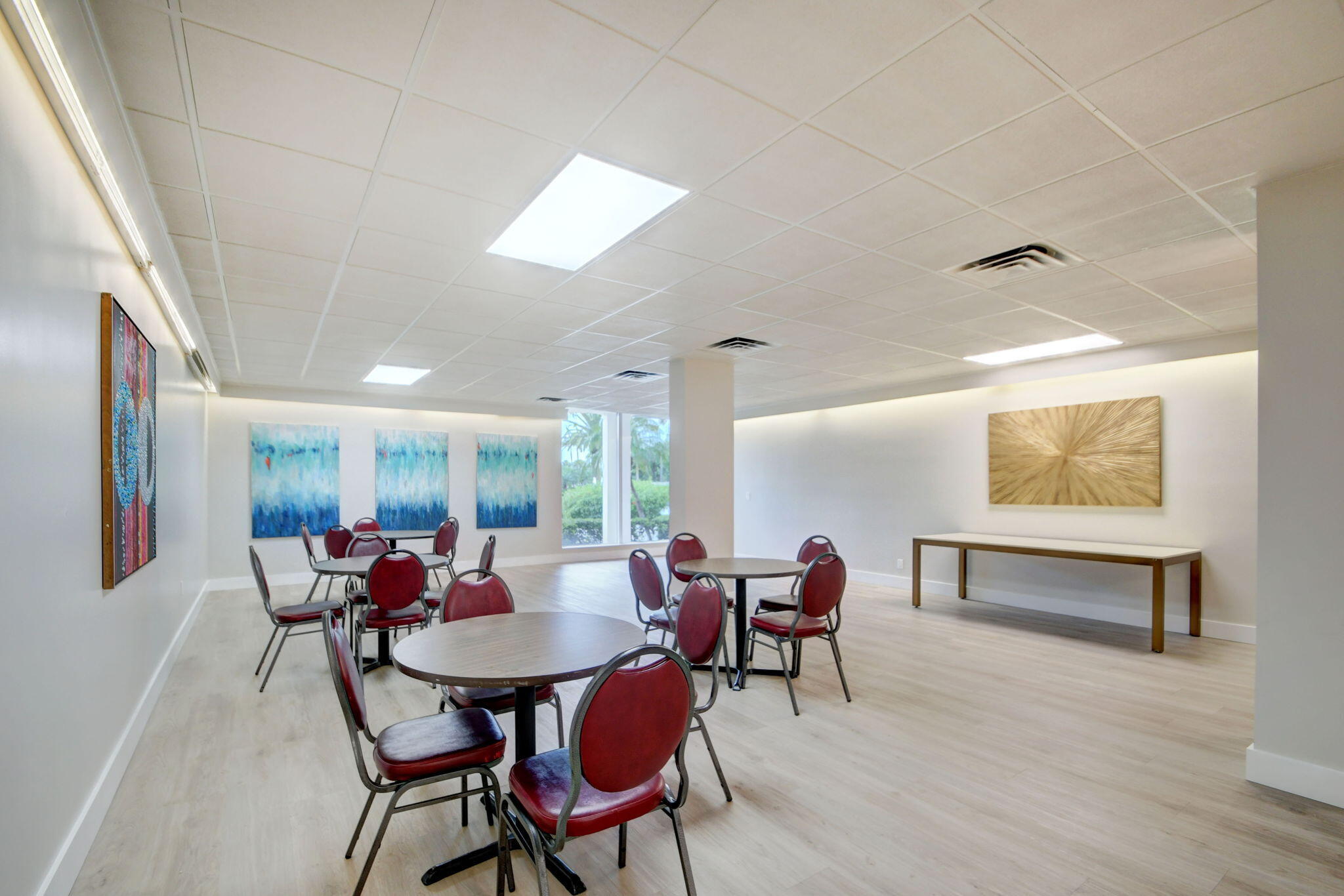 BARCLAY CONDO - Residential Lease