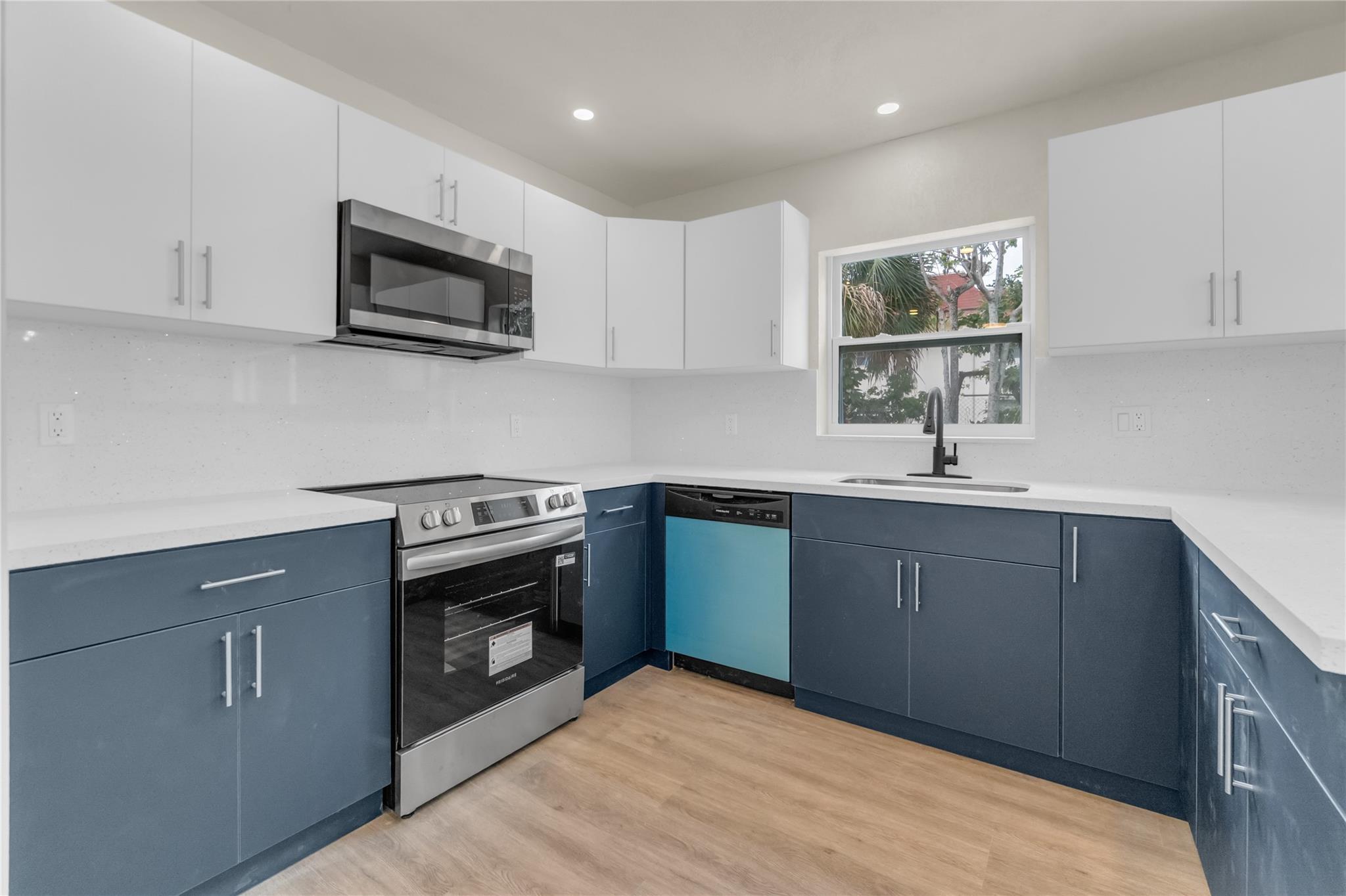 Forward Sub Two 64-30 B - Residential