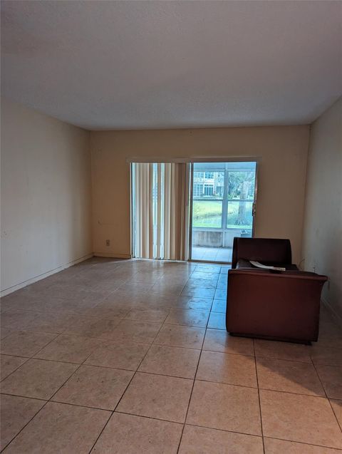 Condominium in Lauderdale Lakes FL 3430 52nd Ave Ave.jpg