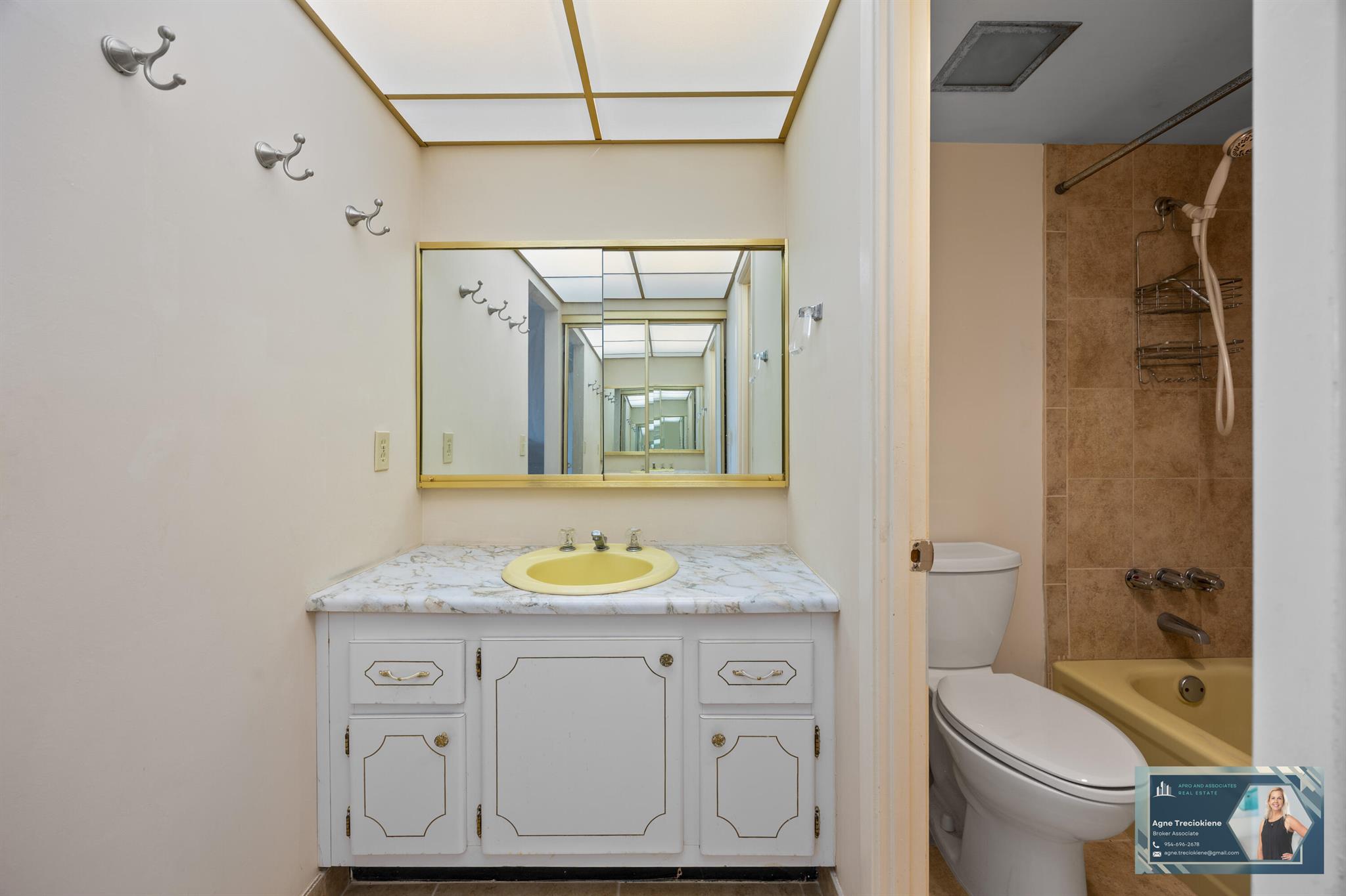 FAIRWAYS RIVIERA CONDO - Residential