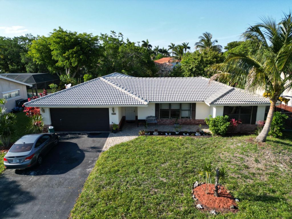 Photo of 8753 NW 27th Street, Coral Springs, FL 33065 (MLS # B26023148)