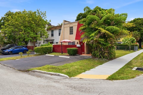 Photo of 7599 NW 74th Avenue, Tamarac, FL 33321 (MLS # B26035173)