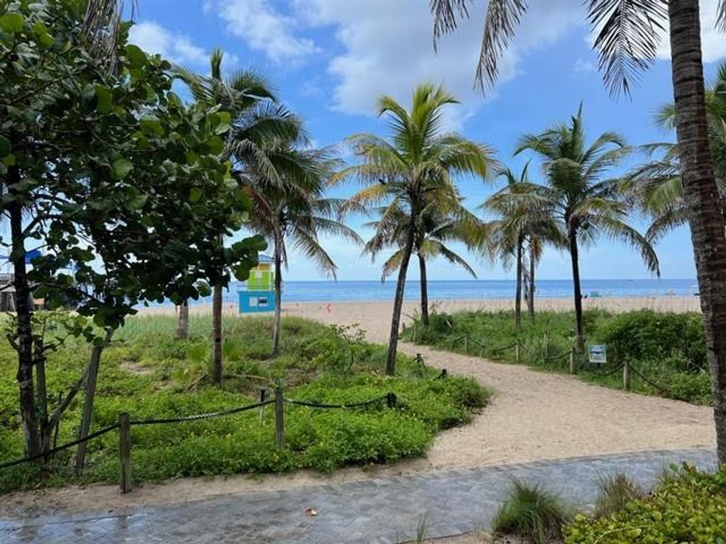 Photo of 3150 N Palm Aire Drive #609, Pompano Beach, FL 33069 (MLS # F10453306)