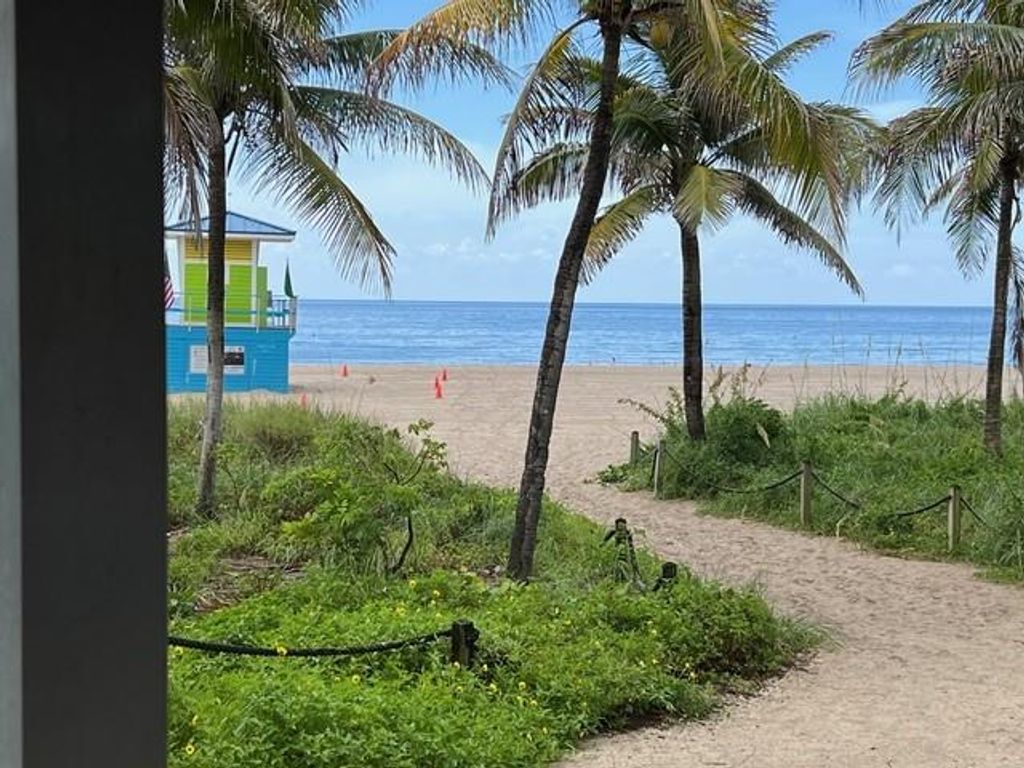 Photo of 3150 N Palm Aire Drive #609, Pompano Beach, FL 33069 (MLS # F10453306)