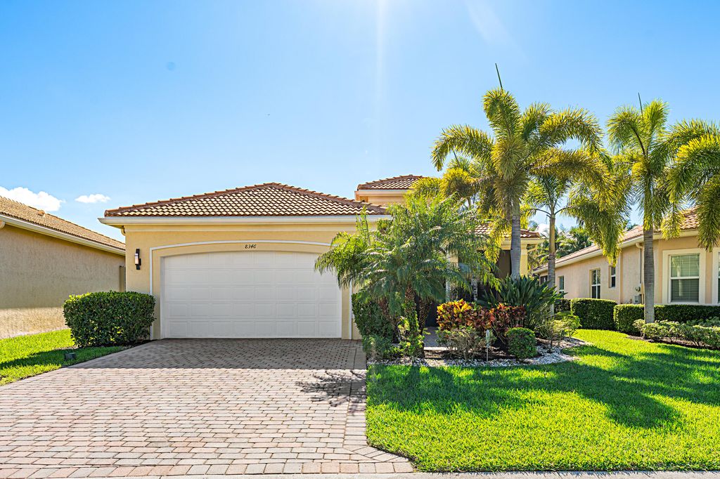 Photo of 8346 Cloud Peak Drive, Boynton Beach, FL 33473 (MLS # R11067098)