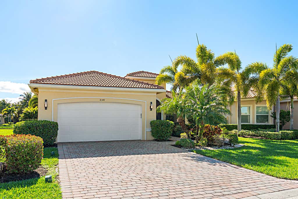 Photo of 8346 Cloud Peak Drive, Boynton Beach, FL 33473 (MLS # R11067098)