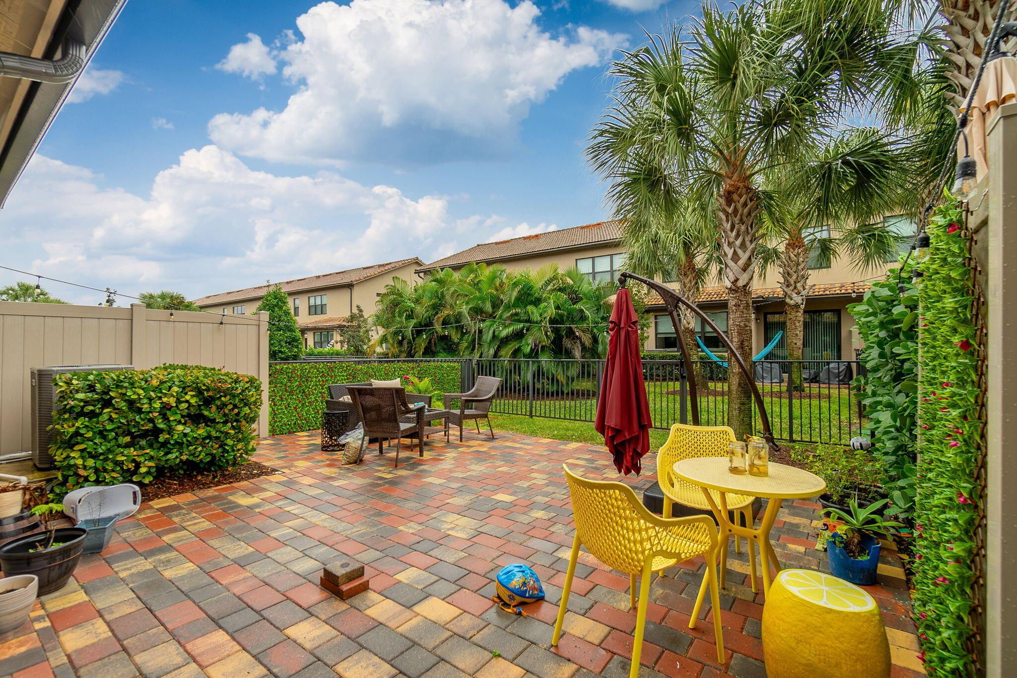 FIELDS AT GULFSTREAM POLO - Residential Lease