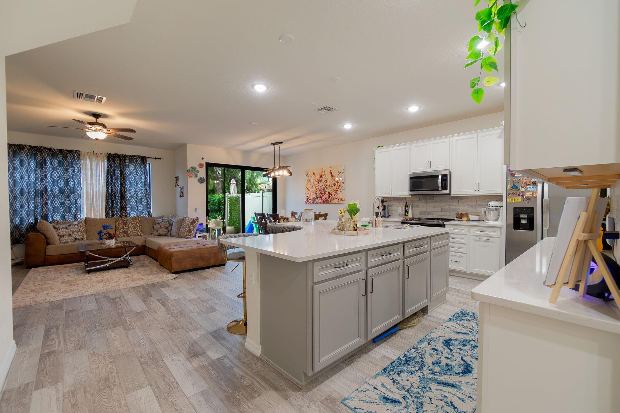 FIELDS AT GULFSTREAM POLO - Residential Lease