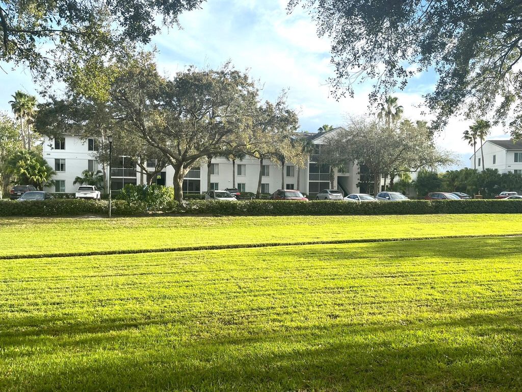 Photo of 2506 SE Anchorage Cv #1, Port Saint Lucie, FL 34953 (MLS # R10993111)
