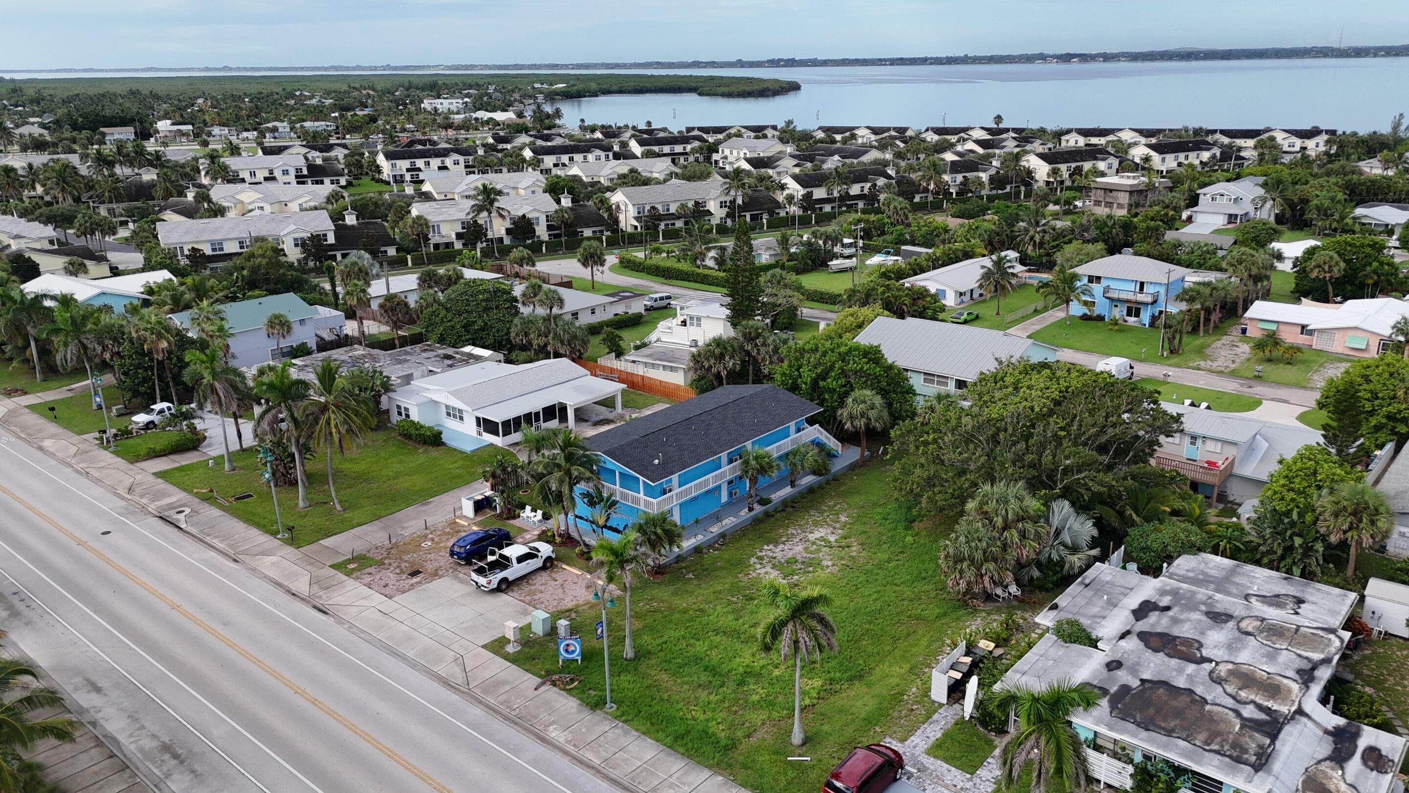 TROPICAL BEACH - Residential Lease