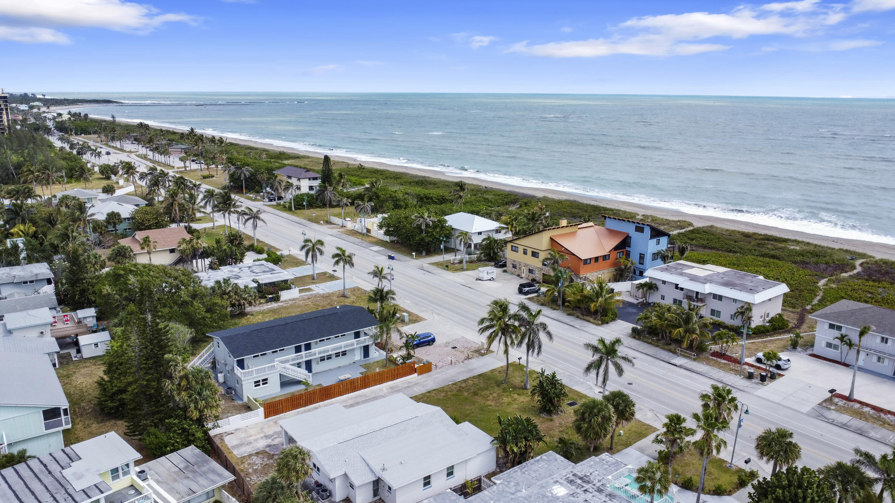 TROPICAL BEACH - Residential Lease