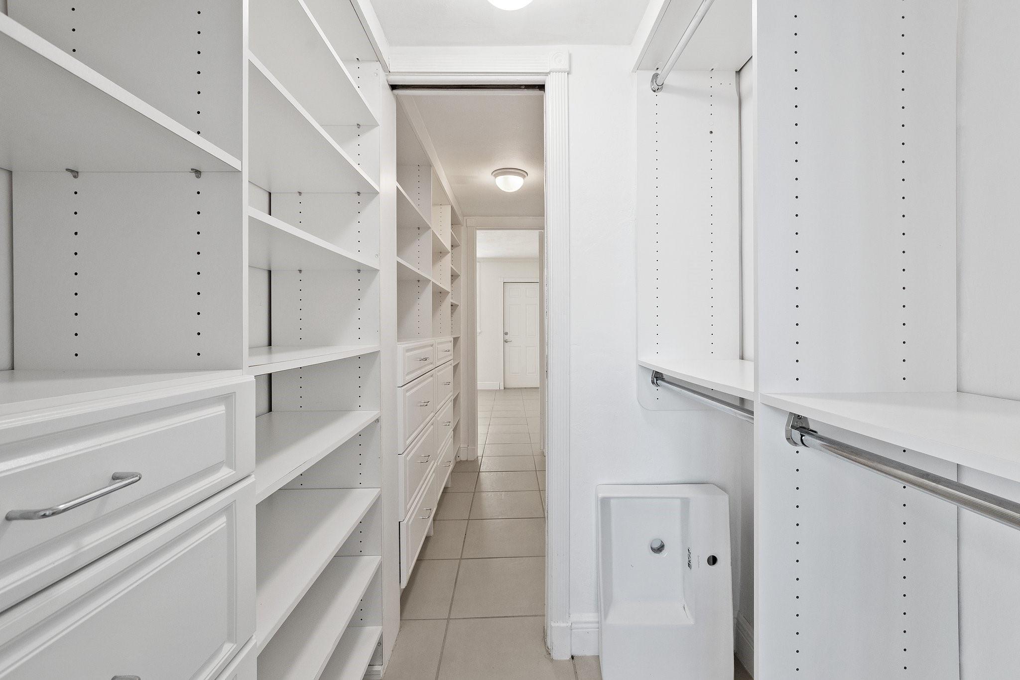 Hillsboro Le Baron Condo - Residential Lease