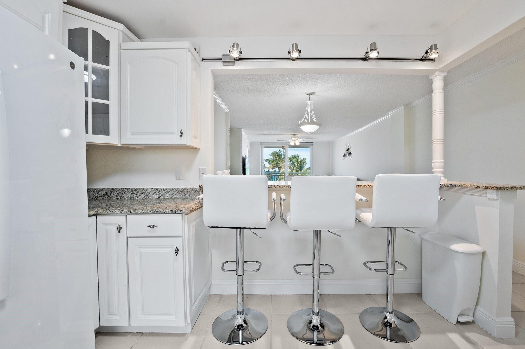 Hillsboro Le Baron Condo - Residential Lease