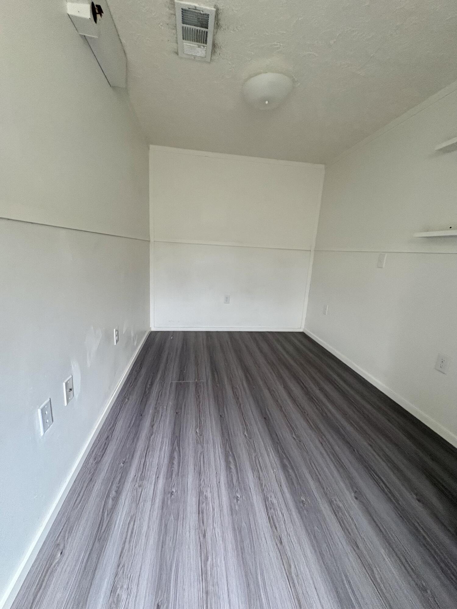 FLAGHOLE  Subdivision SEVEN K ESTATES S/D UNIT 2 - Residential