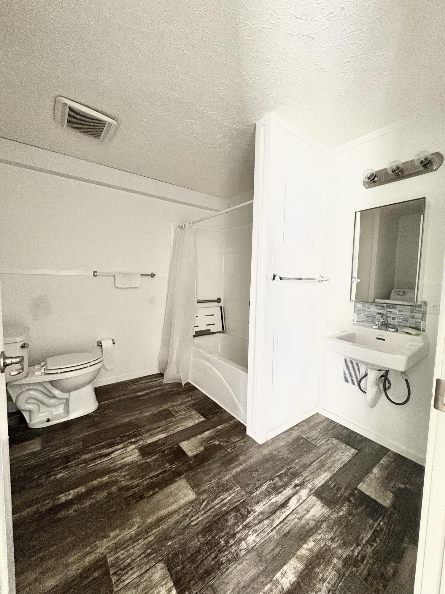 FLAGHOLE  Subdivision SEVEN K ESTATES S/D UNIT 2 - Residential