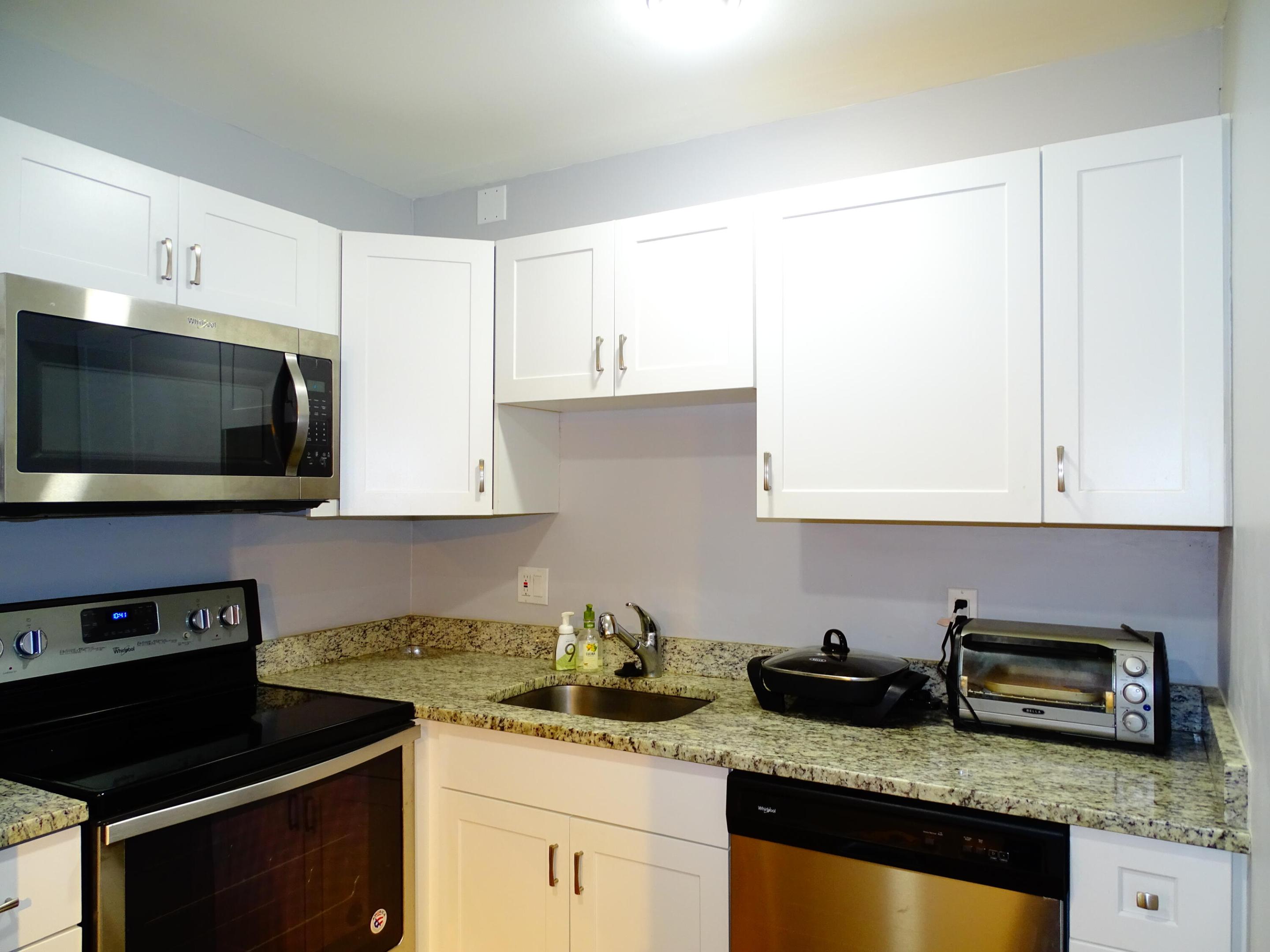 VILLAGE GREEN 4 CONDO - Residential Lease