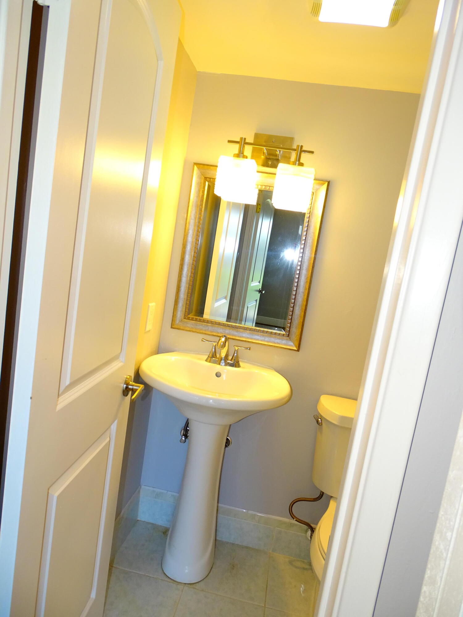 VILLAGE GREEN 4 CONDO - Residential Lease