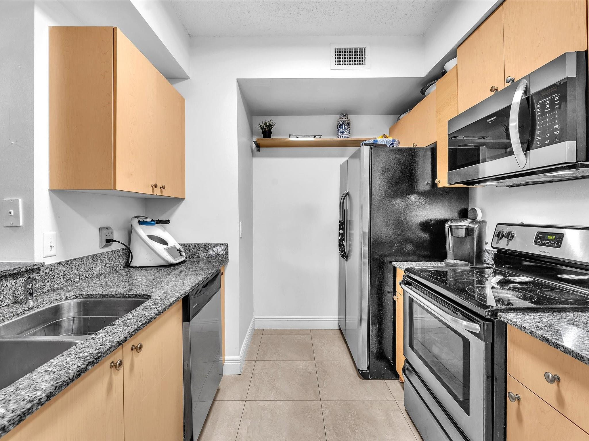 AVENTINE AT MIRAMAR - Residential Lease