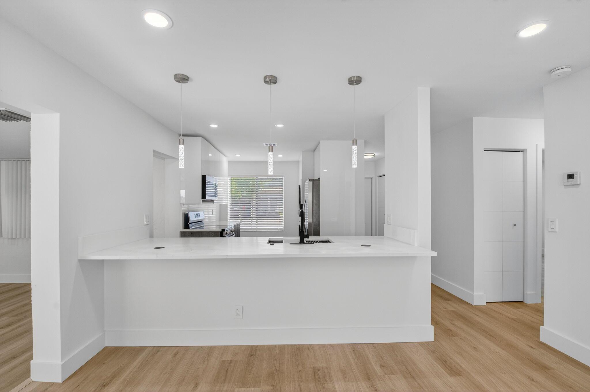 CAMELOT VILLAGE SEC 1 - Residential