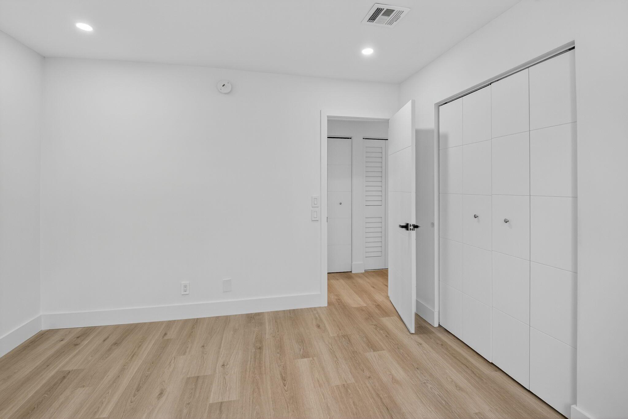 CAMELOT VILLAGE SEC 1 - Residential