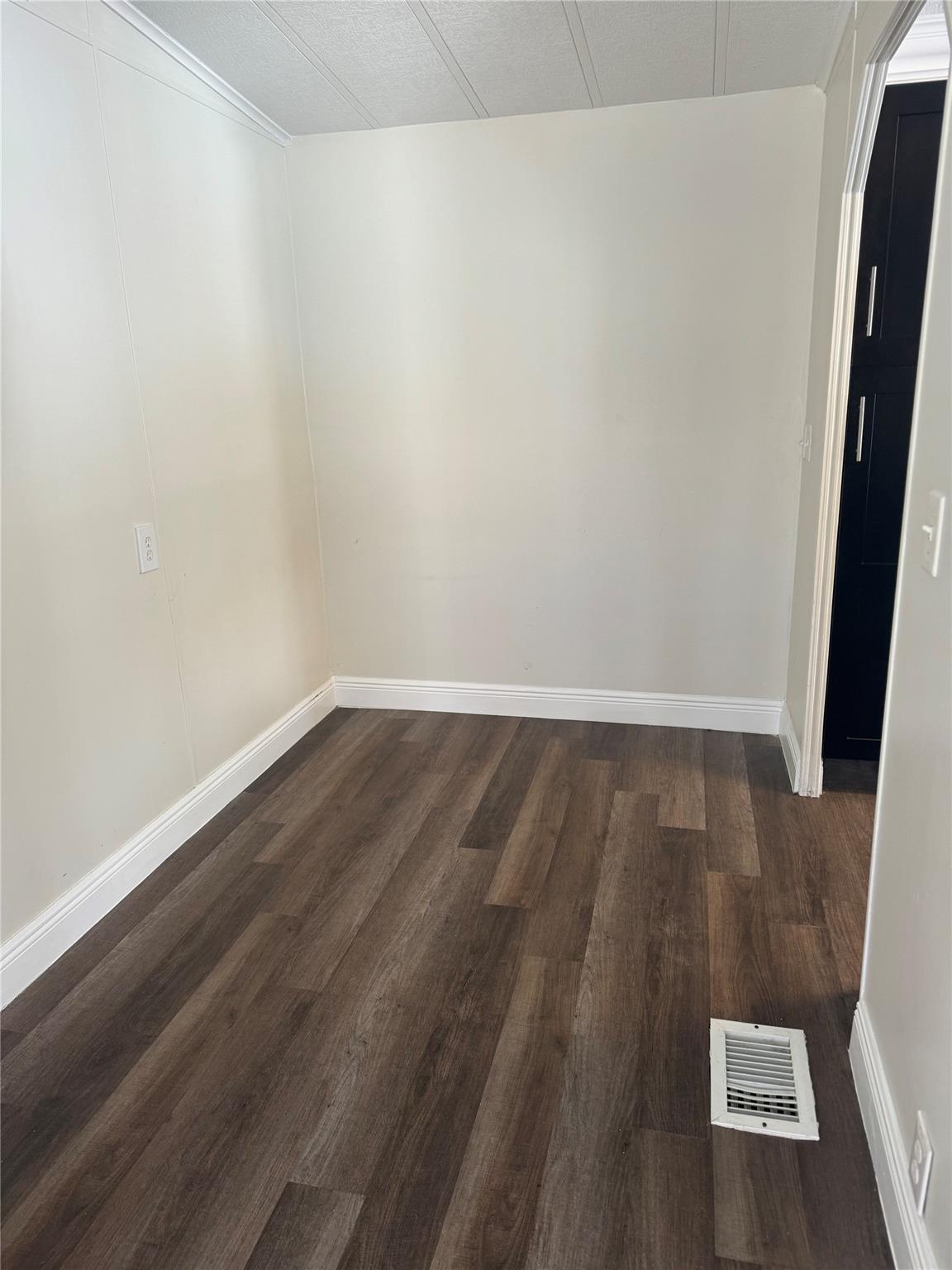 Sandalfoot Cove Sec 01 - Residential Lease