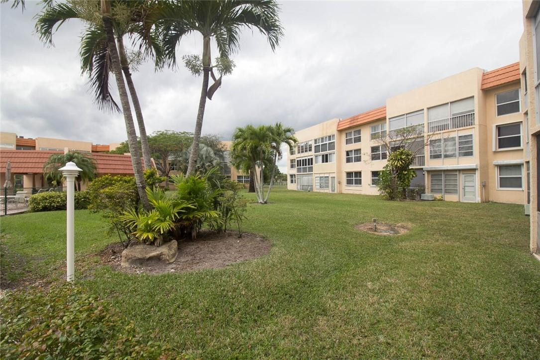 Royal Park Gardens - Residential