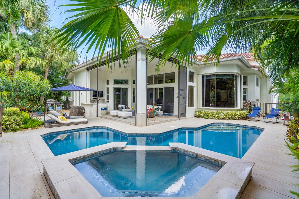 Photo of 8612 Valhalla Drive, Delray Beach, FL 33446 (MLS # R10953467)