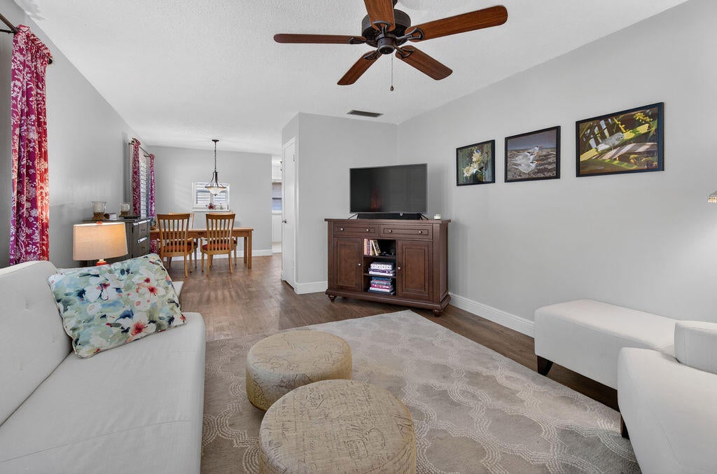 2929 SE OCEAN Boulevard 121-6