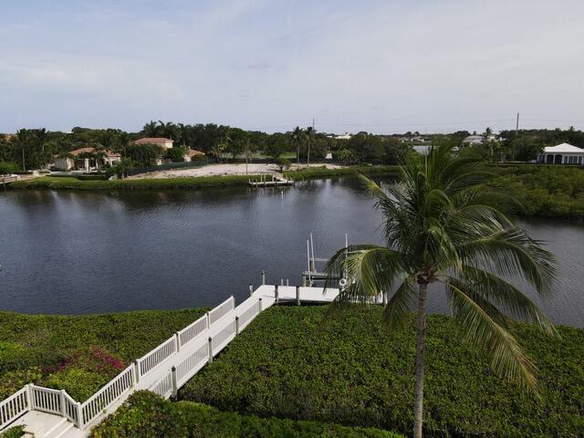 Admirals Cove - Residential