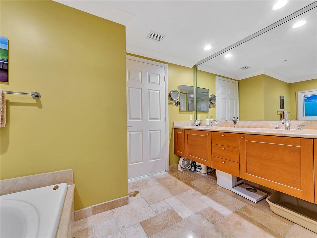 The Port Condo - Residential