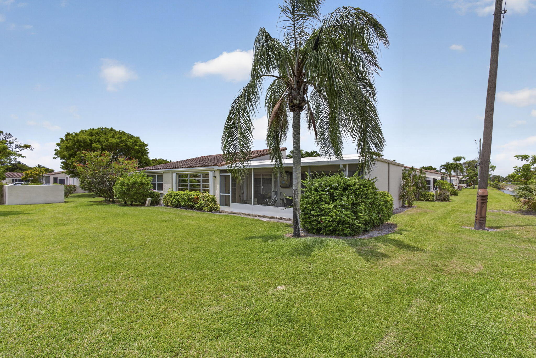 BOUNDBROOK CONDO S - Residential