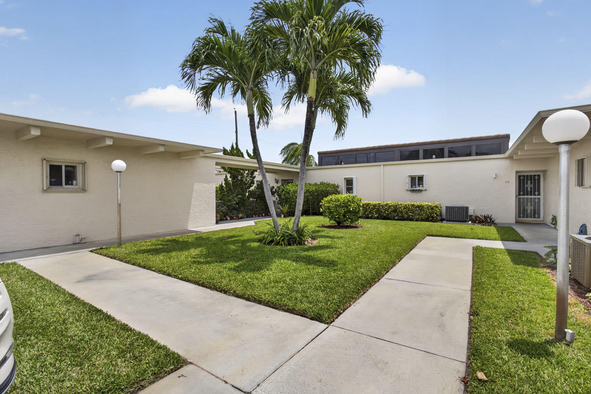 BOUNDBROOK CONDO S - Residential