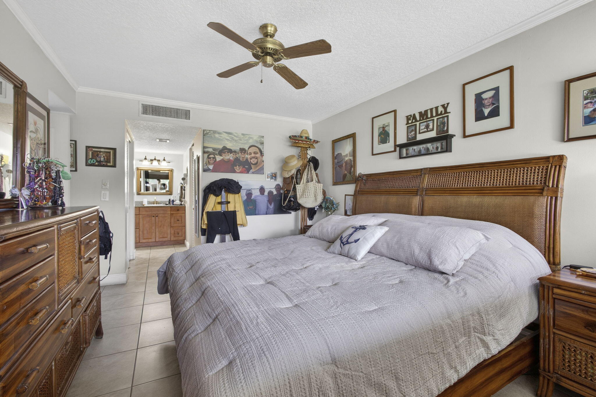 BOUNDBROOK CONDO S - Residential