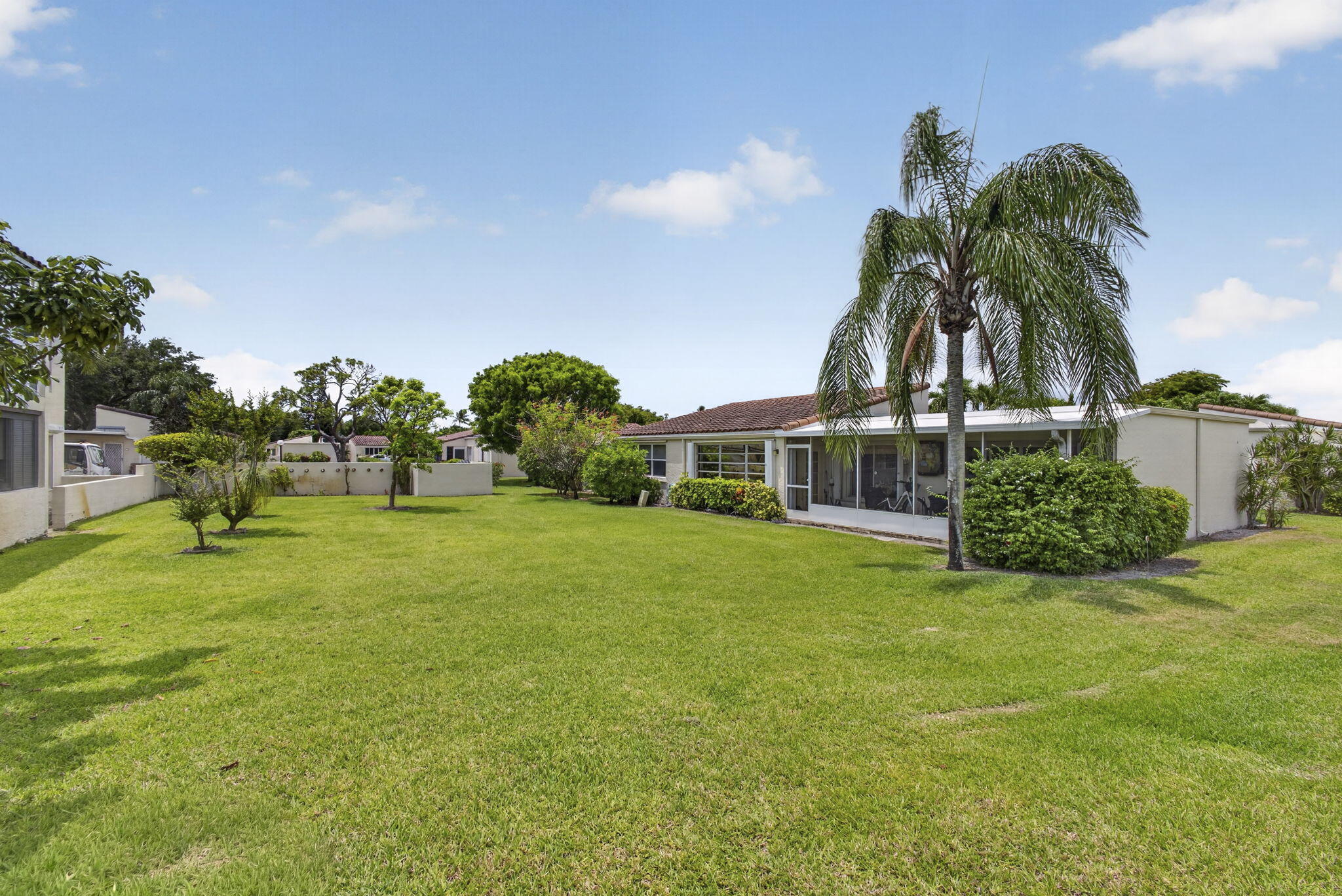 BOUNDBROOK CONDO S - Residential
