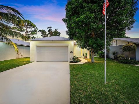 6762 2nd Street Jupiter FL 33458